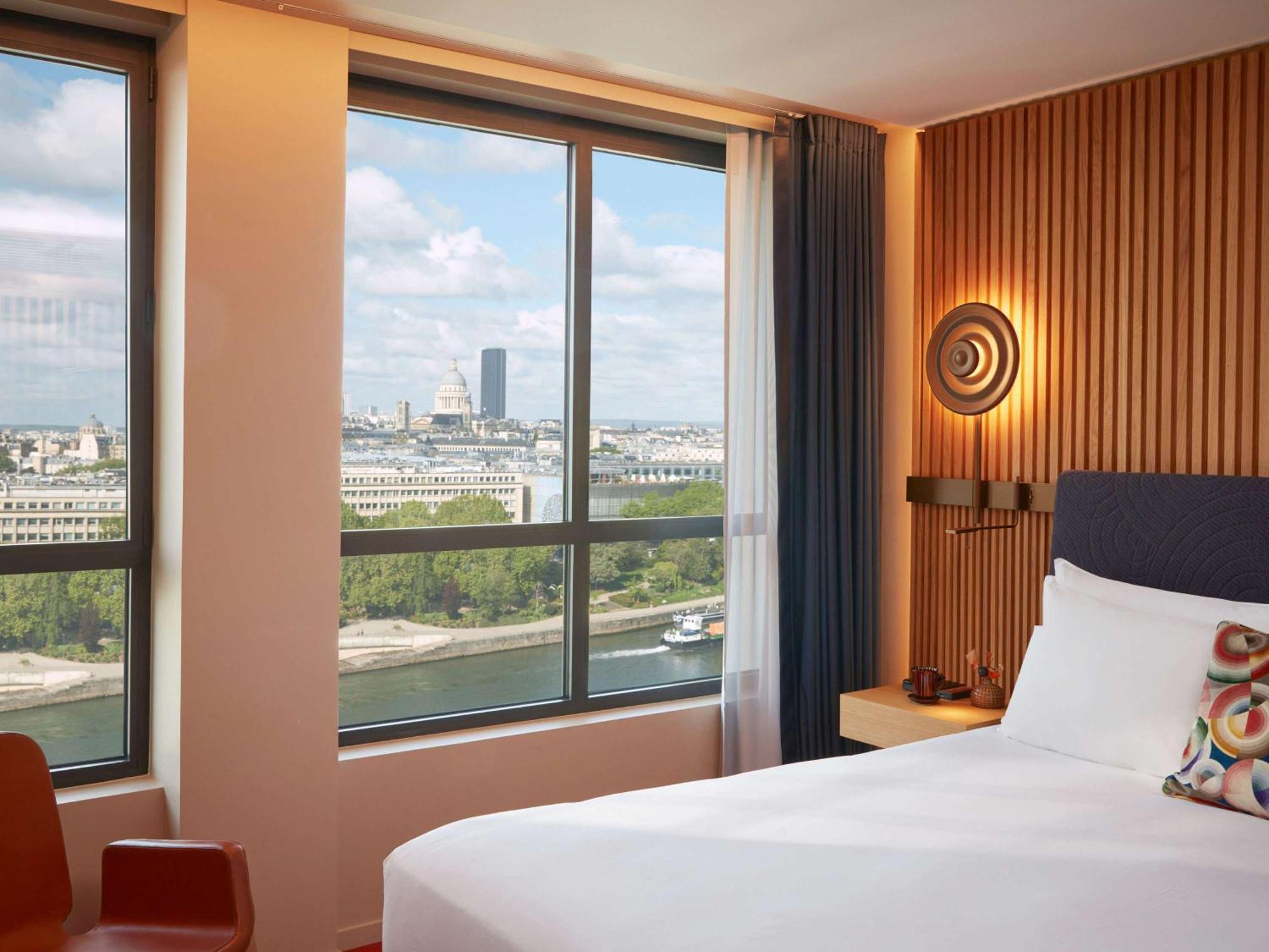 So/ Paris Hotel Luaran gambar A room at the hotel